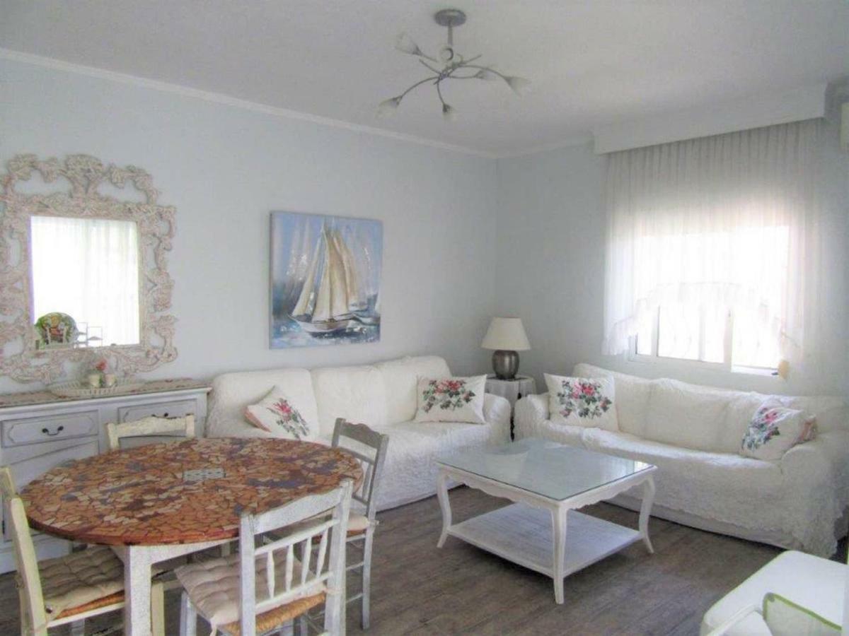 Ferienwohnung Pefkohori Apart. Near The Beach With Indor Parking And Yard Exterior foto